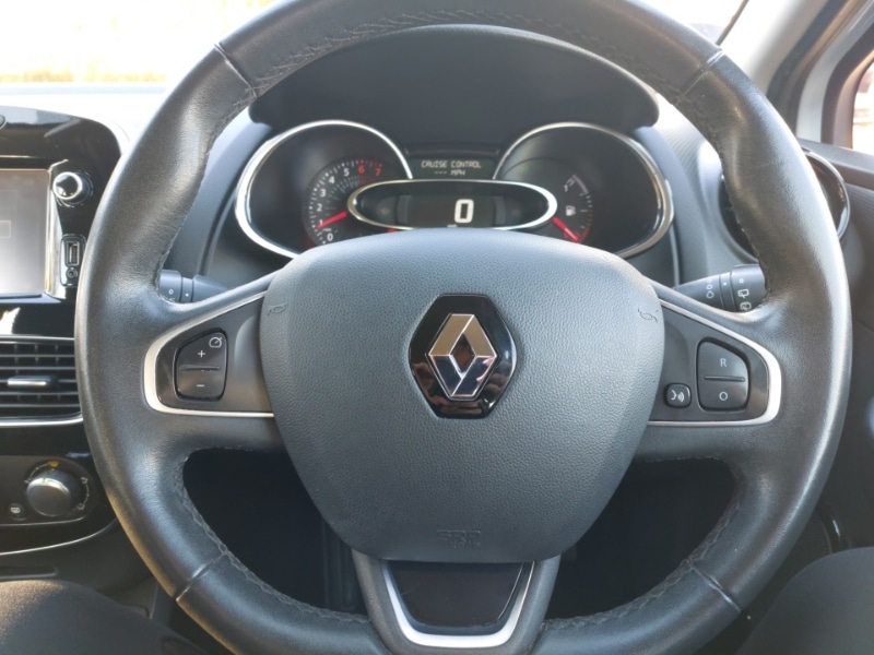 Used Renault Clio 2017 for sale - 76533411: Photo 15