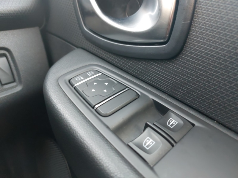 Used Renault Clio 2017 for sale - 76533411: Photo 16