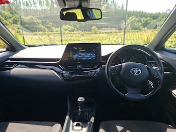Used Toyota C-HR 2019 for sale - 79195313: Photo