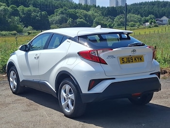 Used Toyota C-HR 2019 for sale - 79195313: Photo