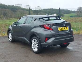 Used Toyota C-HR 2021 for sale - 78253330: Photo