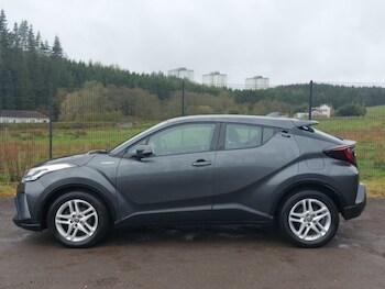 Used Toyota C-HR 2021 for sale - 78253330: Photo