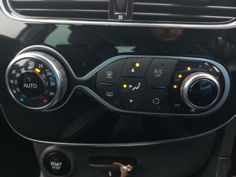 Used Renault Clio 2019 for sale - 77656833: Photo 15