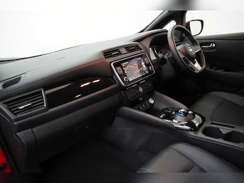 Used Nissan Leaf 2021 for sale - 77378004: Photo