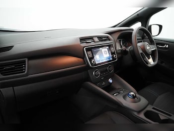 Used Nissan Leaf 2022 for sale - 77271242: Photo