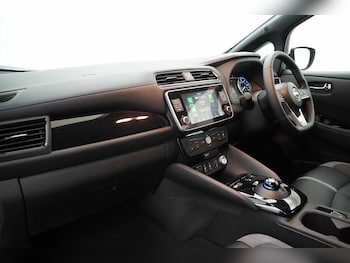 Used Nissan Leaf 2024 for sale - 77729756: Photo