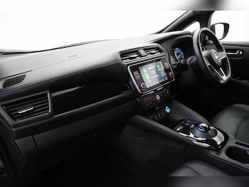 Used Nissan Leaf 2023 for sale - 77802332: Photo