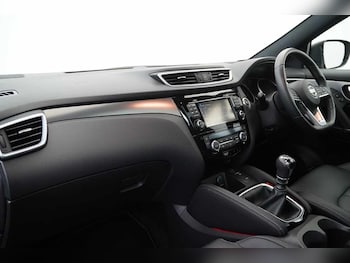 Used Nissan Qashqai 2018 for sale - 77802336: Photo