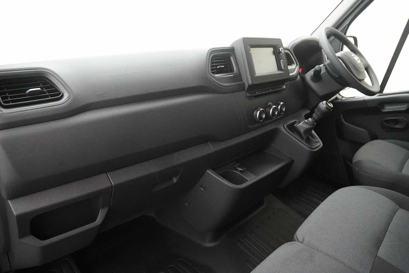 Used Nissan Interstar 2024 for sale - 76677377: Photo 2