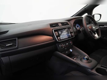 Used Nissan Leaf 2021 for sale - 77802344: Photo