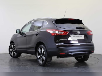 Used Nissan Qashqai 2017 for sale - 77568609: Photo