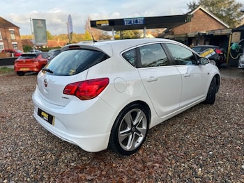Used Vauxhall Astra 2016 for sale - 76632454: Photo