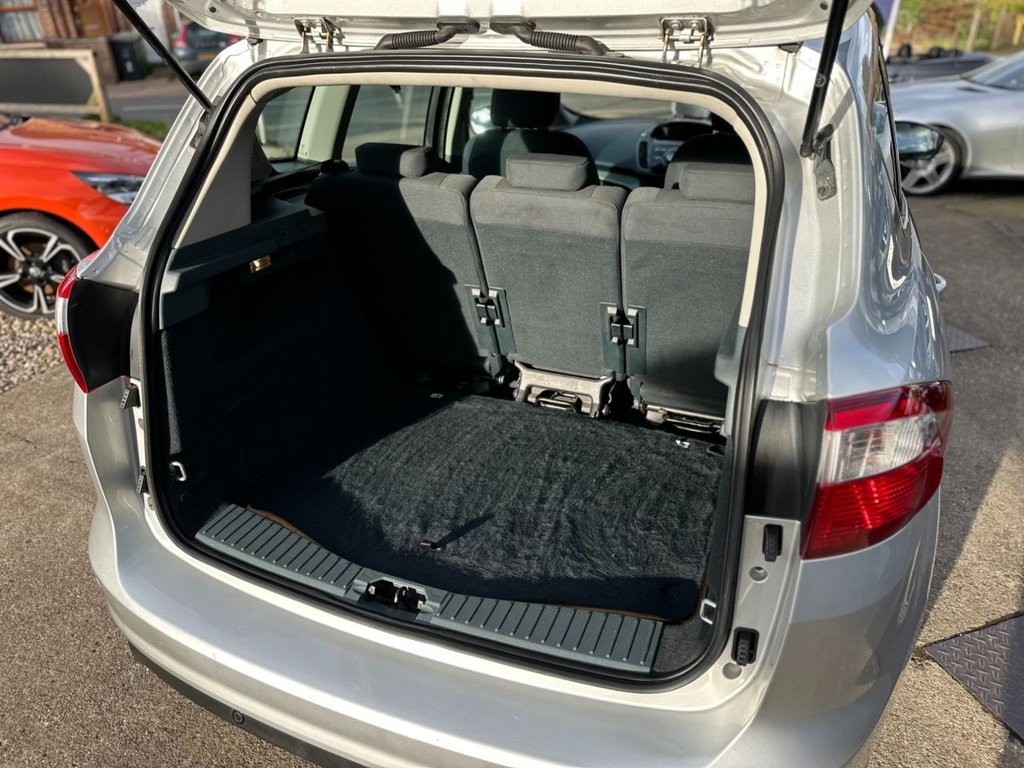 Used Ford C-Max 2012 for sale - 77660140: Photo 5