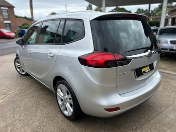Used Vauxhall Zafira Tourer 2016 for sale - 75456506: Photo
