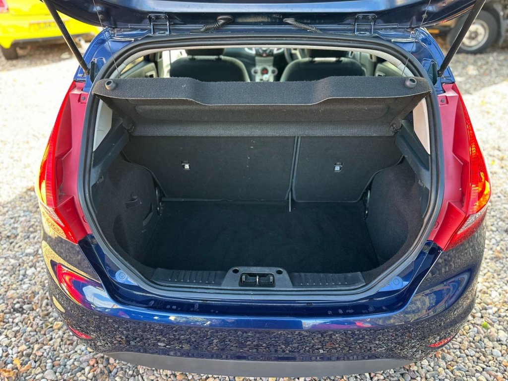 Used Ford Fiesta 2011 for sale - 76172852: Photo 5