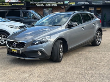2015 (15) - 1.6 D2 Lux Nav Hatchback 5dr Diesel Manual Euro 5 (s/s) (115 ps)