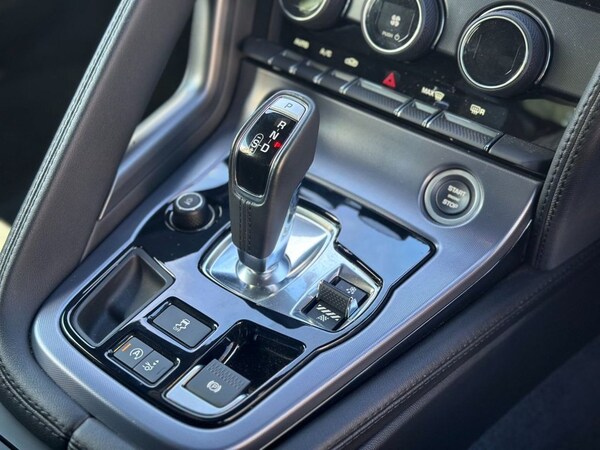 Used Jaguar F-Type 2017 for sale - 70929216: Photo 11