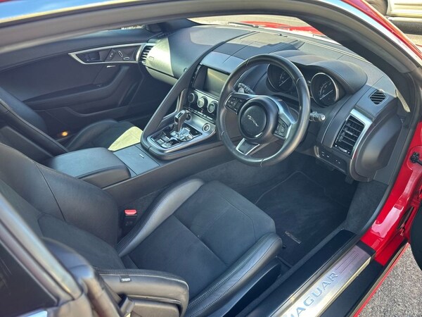 Used Jaguar F-Type 2017 for sale - 70929216: Photo 8