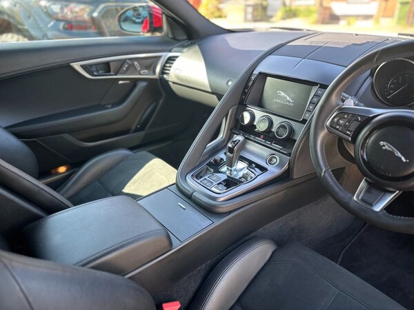Used Jaguar F-Type 2017 for sale - 70929216: Photo 9