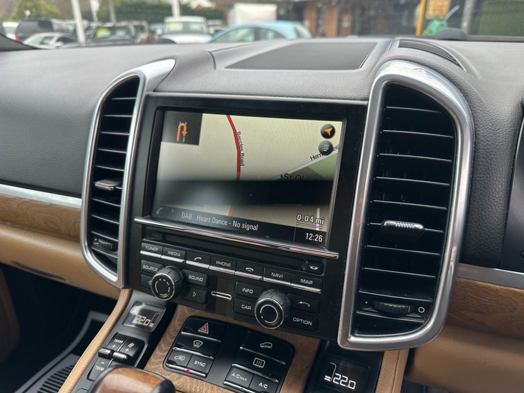 Used Porsche Cayenne 2014 for sale - 77621253: Photo 12