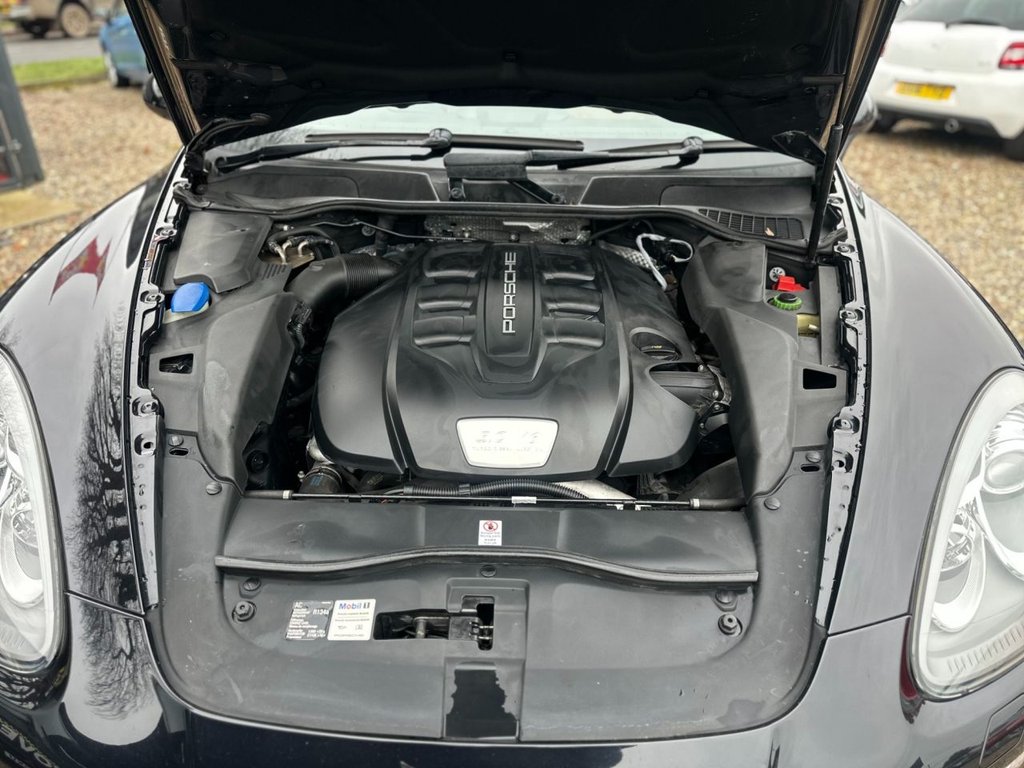 Used Porsche Cayenne 2014 for sale - 77621253: Photo 16