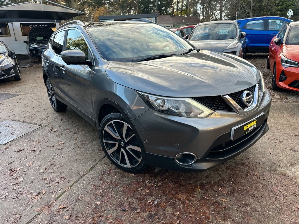 Used Nissan Qashqai 2017 for sale - 76582896: Photo 2