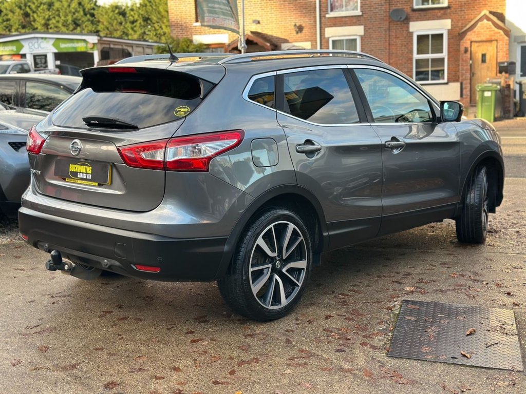 Used Nissan Qashqai 2017 for sale - 76582896: Photo 3