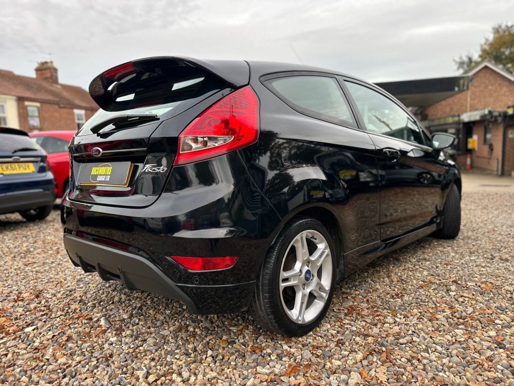 Used Ford Fiesta 2012 for sale - 76496533: Photo 3