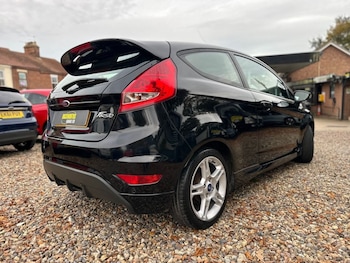 Used Ford Fiesta 2012 for sale - 76496533: Photo