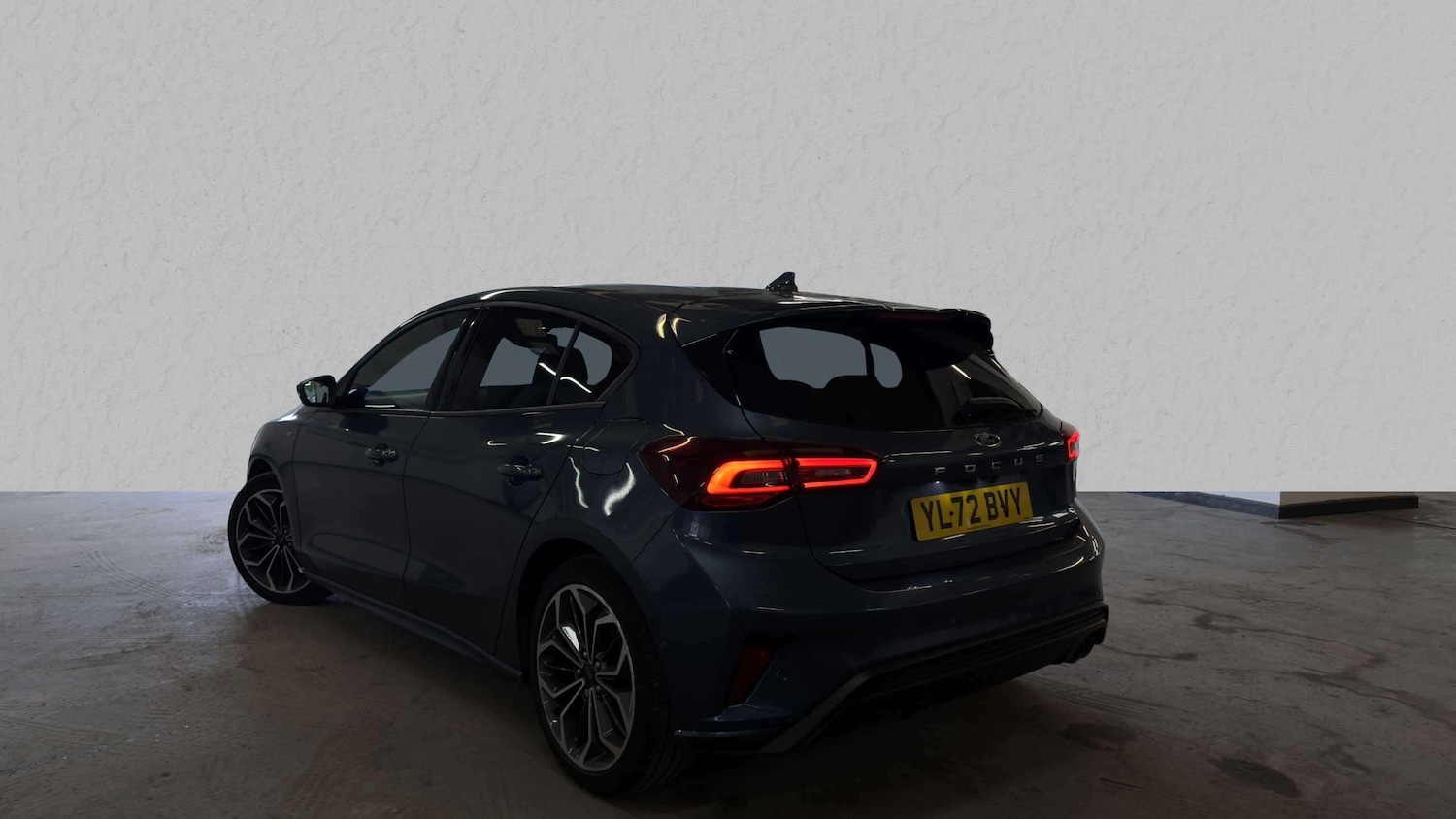 Used Ford Focus 2023 for sale - 76141936: Photo 3