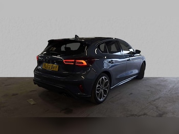 Used Ford Focus 2023 for sale - 76141936: Photo 4