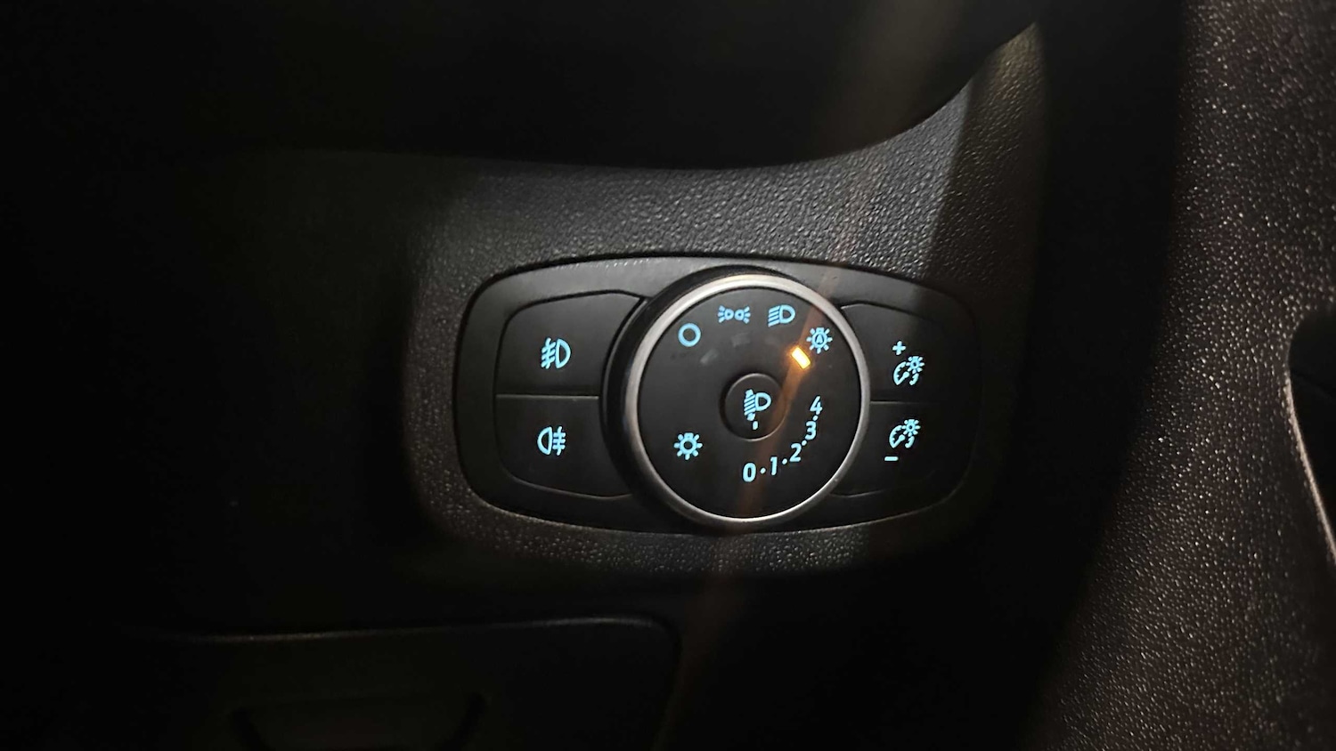 Used Ford Fiesta 2018 for sale - 76016076: Photo 22