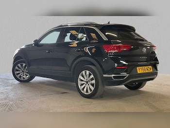 Used Volkswagen T-Roc 2018 for sale - 75813394: Photo
