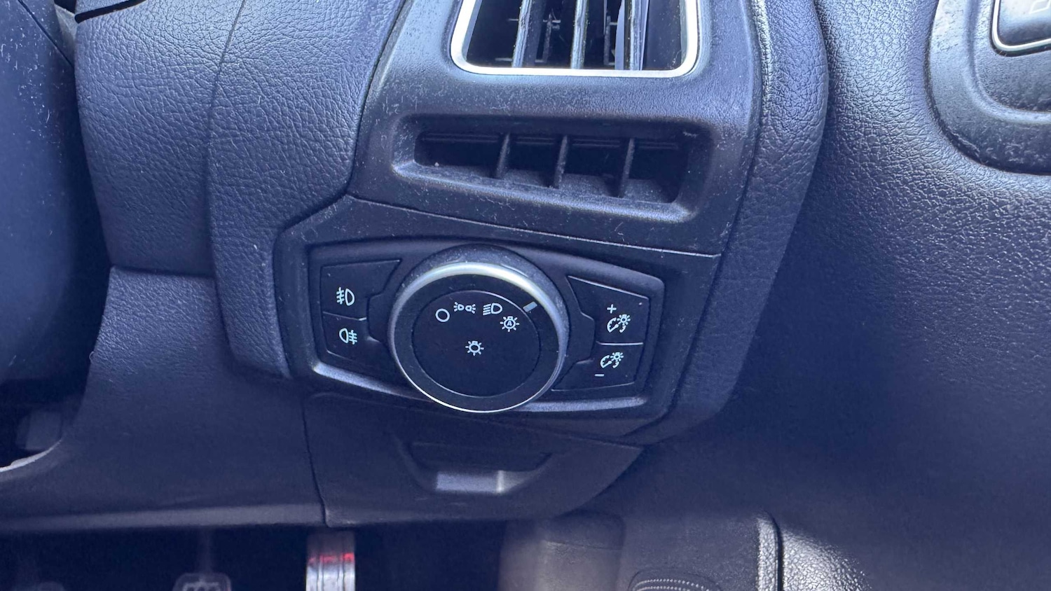 Used Ford Focus 2015 for sale - 76016221: Photo 12