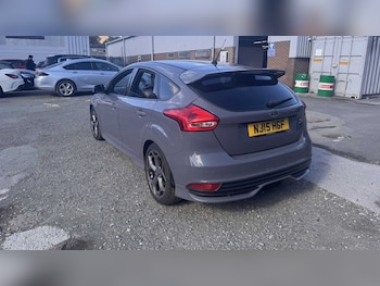 Used Ford Focus 2015 for sale - 76016221: Photo 3