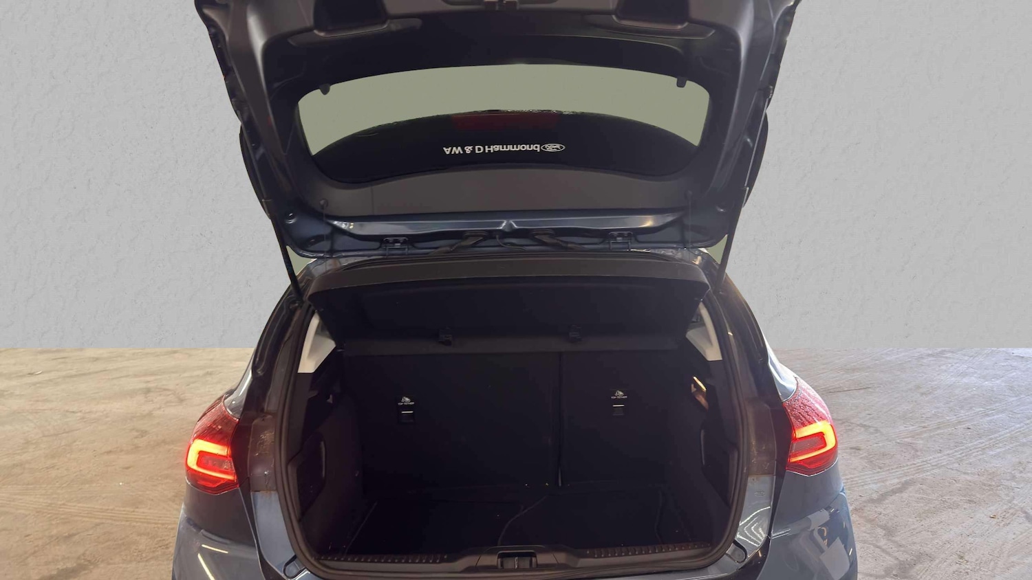 Used Ford Focus 2022 for sale - 76075329: Photo 5