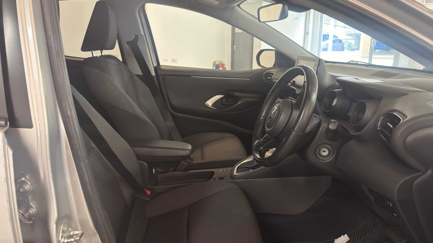 Used Toyota Yaris 2022 for sale - 76016141: Photo 14