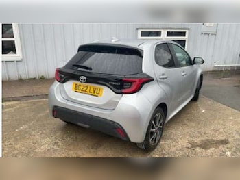 Used Toyota Yaris 2022 for sale - 76016141: Photo 2