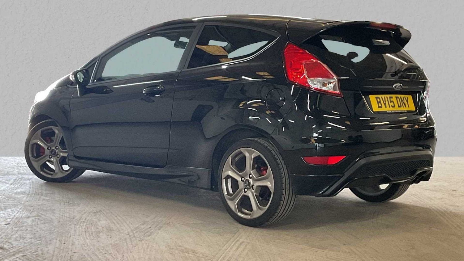 Used Ford Fiesta 2015 for sale - 76125970: Photo 2
