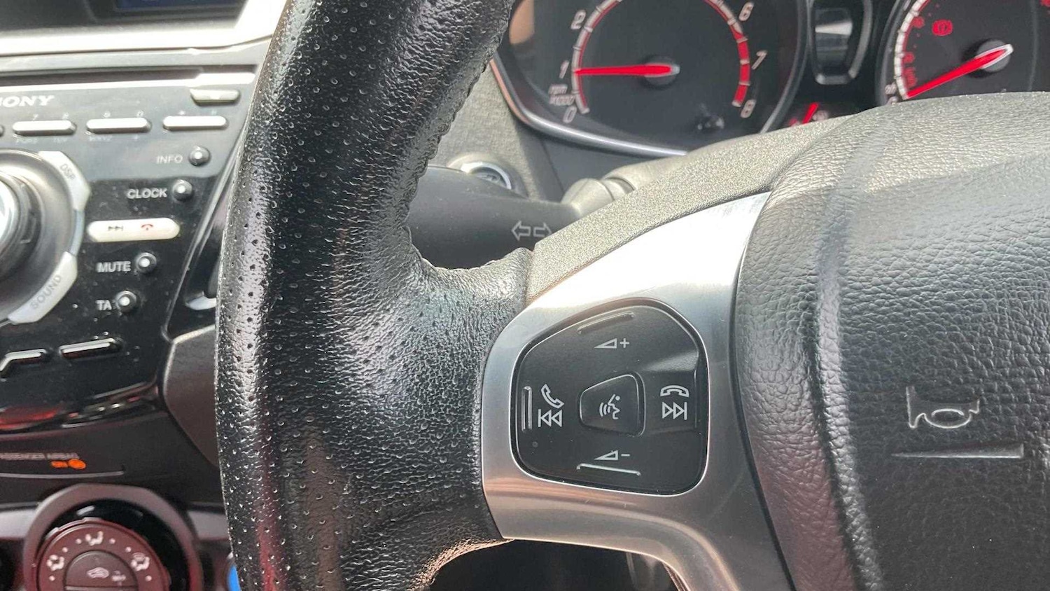 Used Ford Fiesta 2015 for sale - 76125970: Photo 28