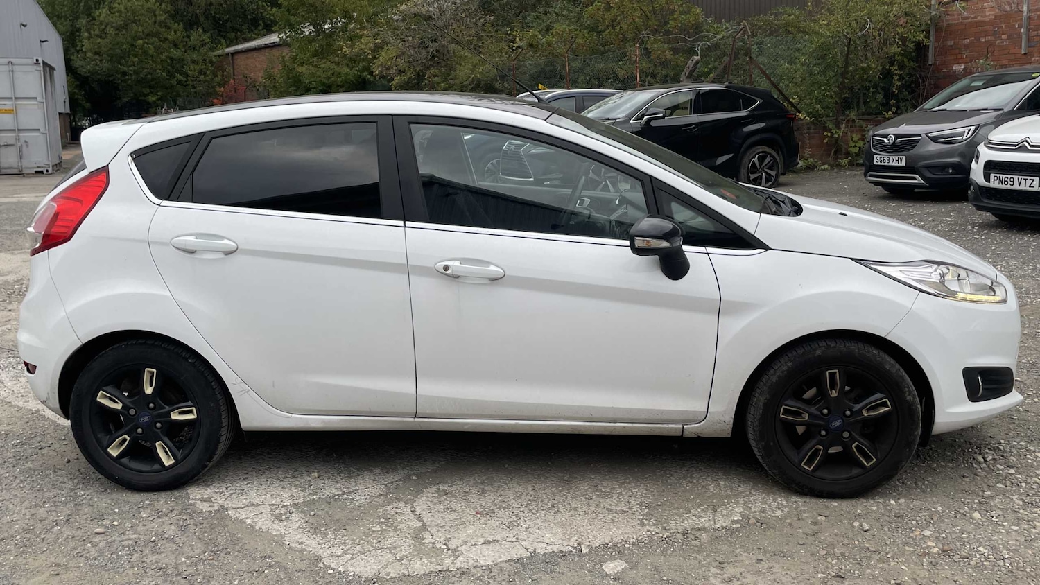 Used Ford Fiesta 2016 for sale - 76088134: Photo 2