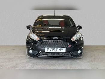 Used Ford Fiesta 2015 for sale - 75903285: Photo