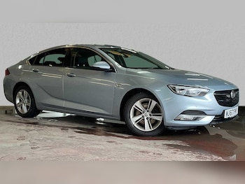 Vauxhall - Insignia