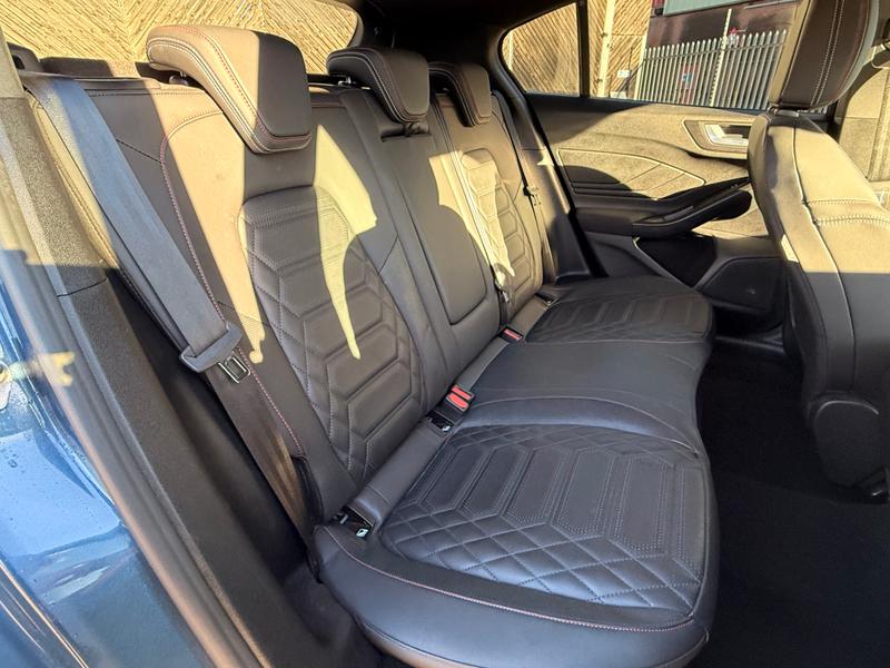 Used Ford Focus 2023 for sale - 76895329: Photo 13