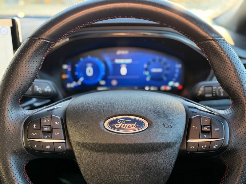 Used Ford Focus 2023 for sale - 76895329: Photo 14