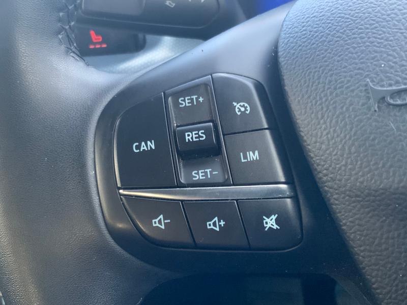 Used Ford Focus 2023 for sale - 76796998: Photo 19