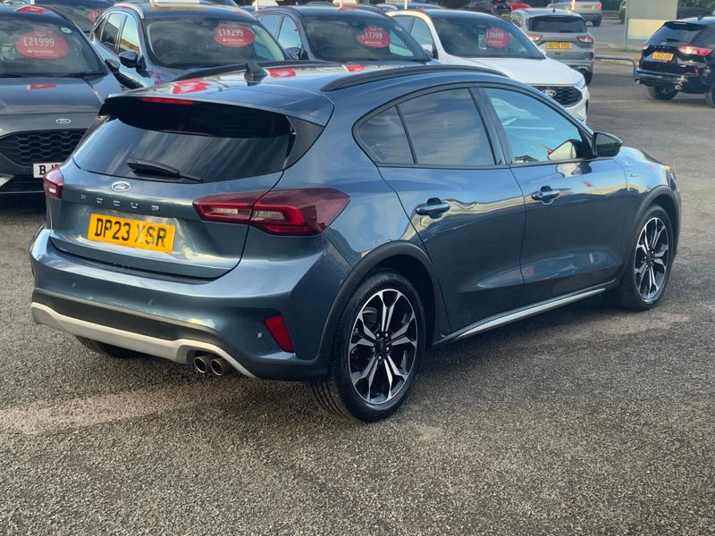 Used Ford Focus 2023 for sale - 76796998: Photo 2