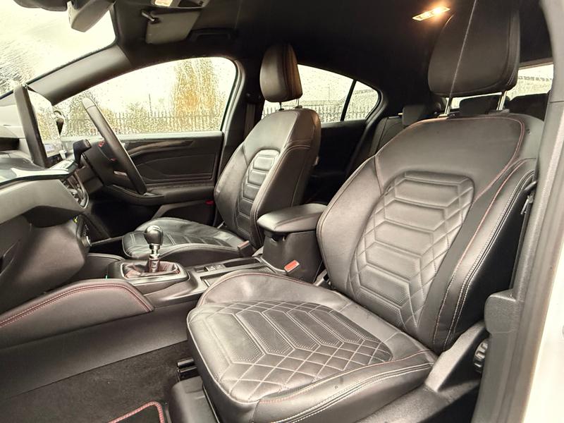 Used Ford Focus 2023 for sale - 76796996: Photo 15