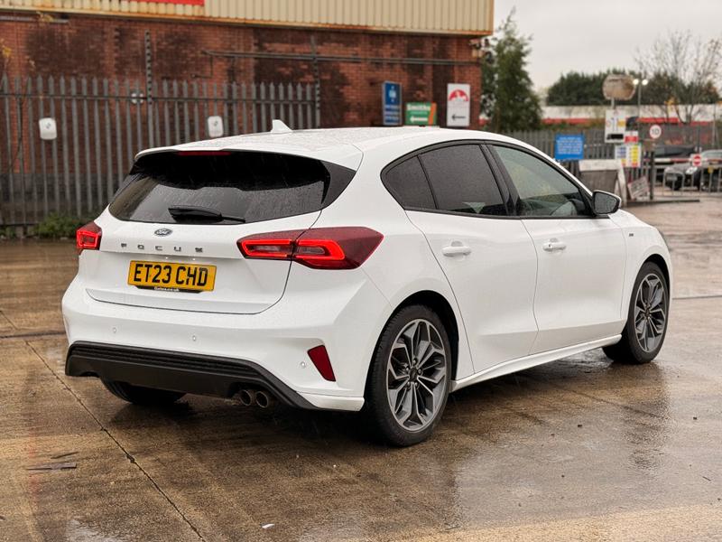 Used Ford Focus 2023 for sale - 76796996: Photo 2