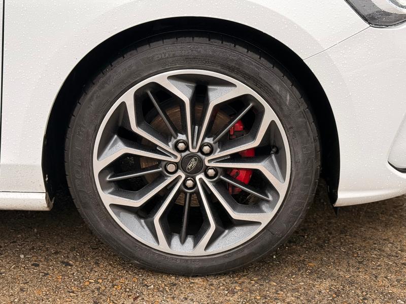 Used Ford Focus 2023 for sale - 76796996: Photo 6